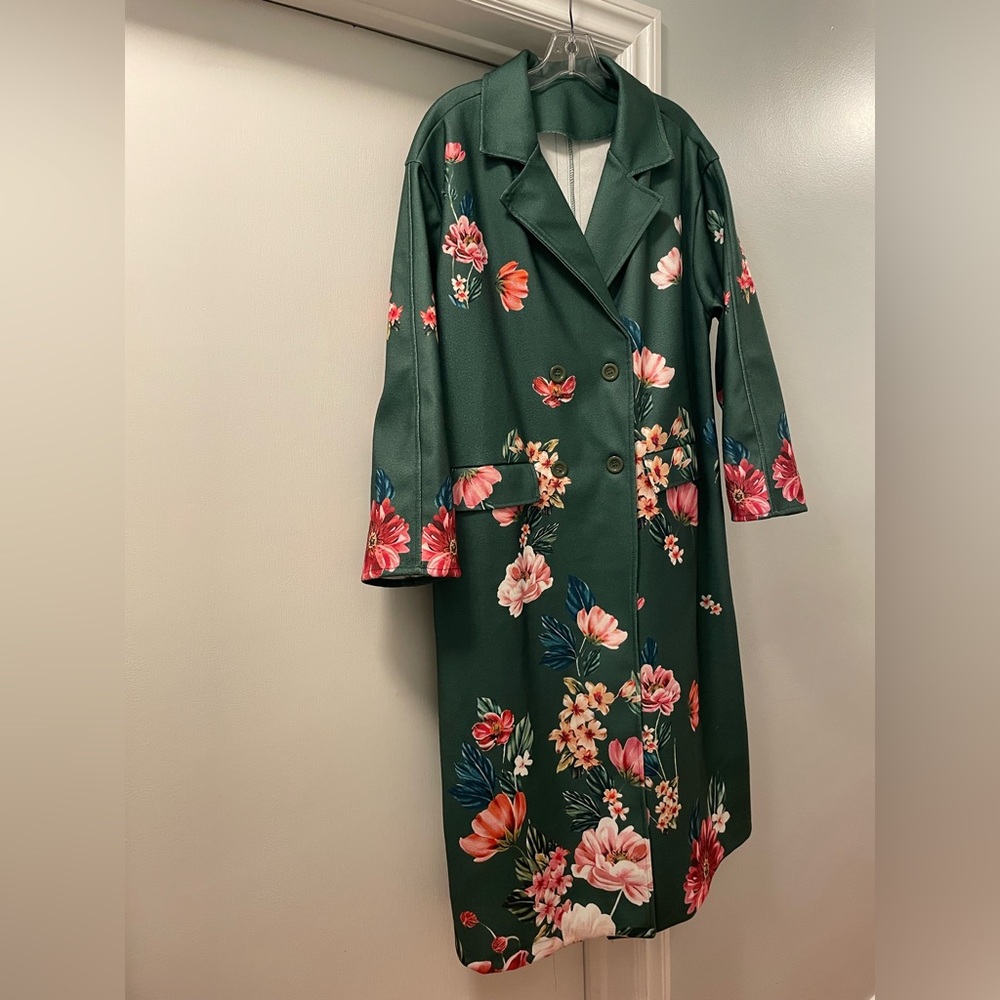 Women’s Light Coat Polyester - Hunter Green Flowers - XXL - collar to hem 47"